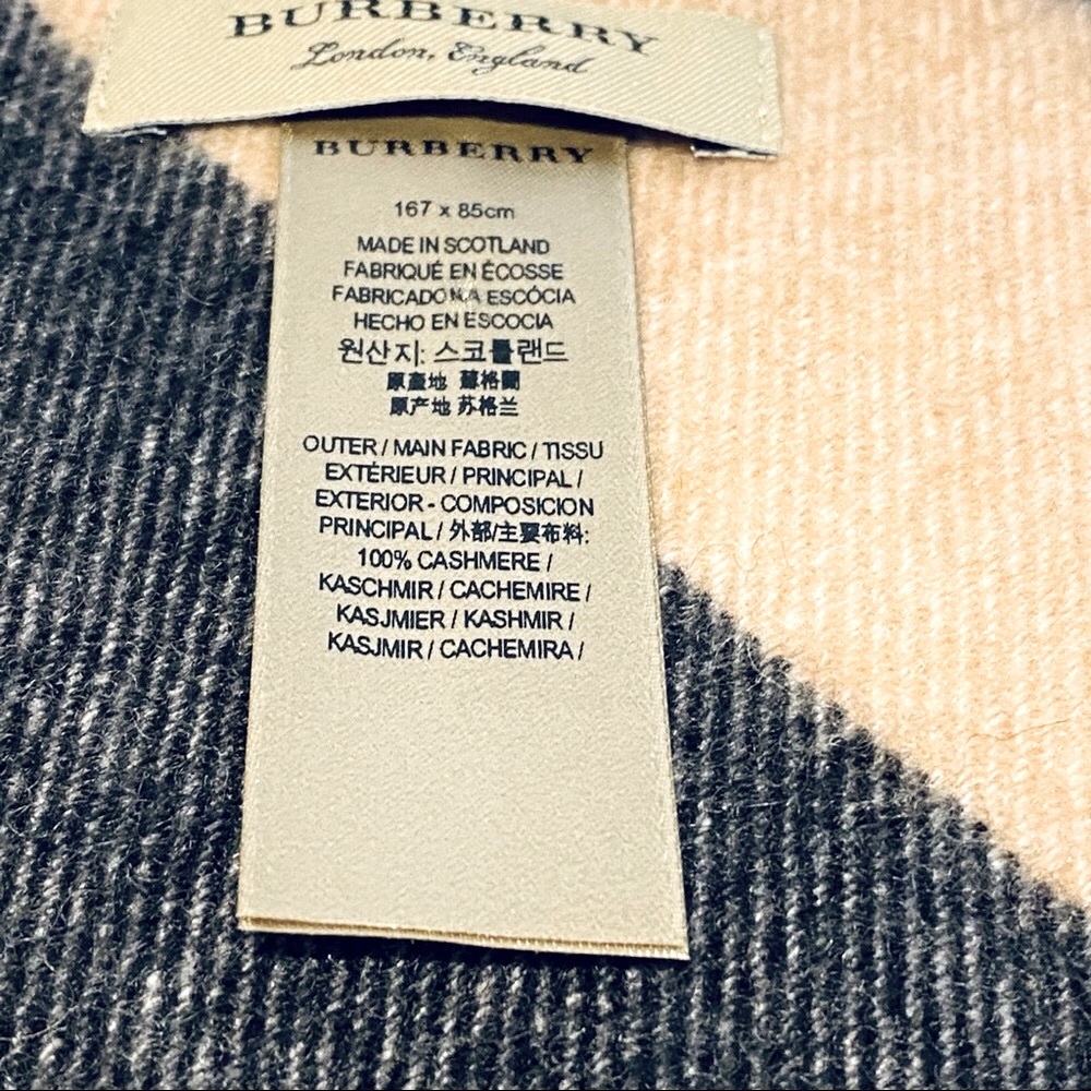 BURBERRY HALF MEGA CASHMERE BANDANA SCARF / WRAP - Picture 8 of 10